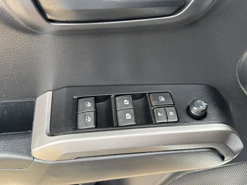 Used 2023 Toyota Tacoma SR5 w/ Technology Package AWD/4WD image 12