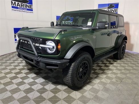 Used 2023 Ford Bronco Wildtrak image 14