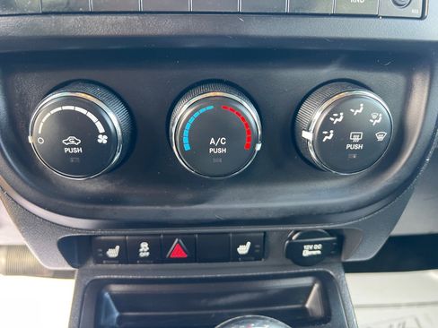 Used 2016 Jeep Patriot 4WD image 34