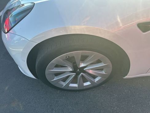 Used 2022 Tesla Model 3 Long Range AWD/4WD image 2