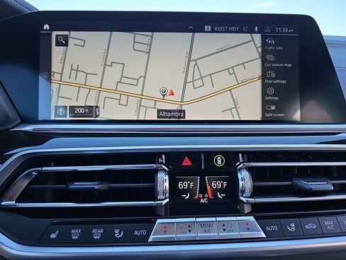 Used 2023 BMW X5 sDrive40i w/ Parking Assistance Package image 23