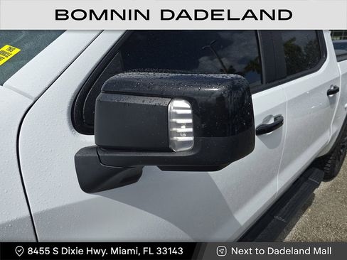 Used 2025 Chevrolet Silverado 1500 ZR2 image 13