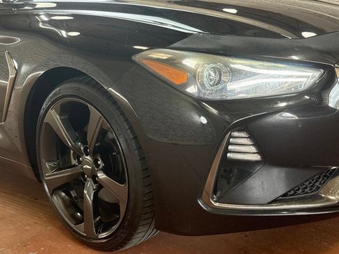 Used 2019 Genesis G70 2.0T Advanced w/ Sport Package RWD image 8