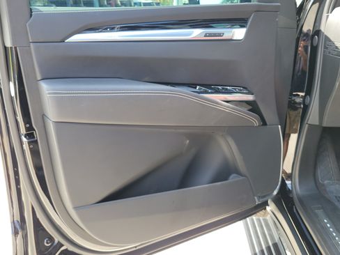 Used 2025 Cadillac Escalade Sport w/ Touring Package AWD/4WD image 19