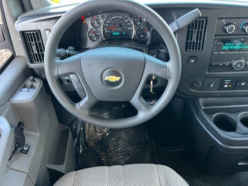 Used 2017 Chevrolet Express 3500 LT w/ LT Preferred Equipment Group image 15