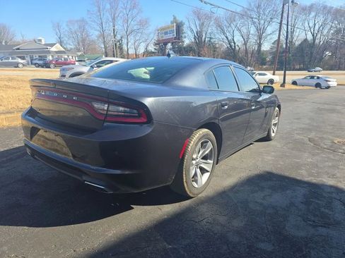 Used 2018 Dodge Charger SXT Plus image 5
