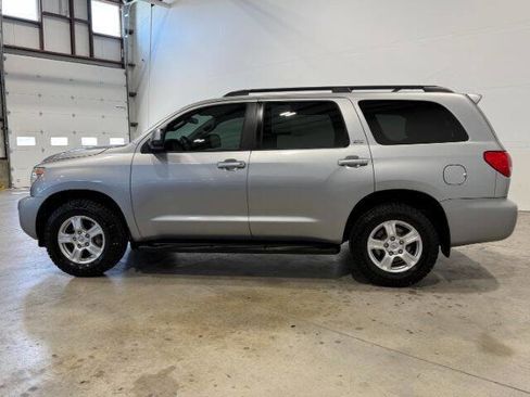 Used 2016 Toyota Sequoia SR5 AWD/4WD image 12