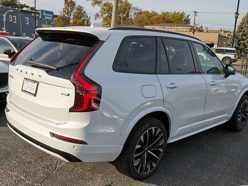New 2026 Volvo XC90 B6 Ultra w/ Lounge Package image 9