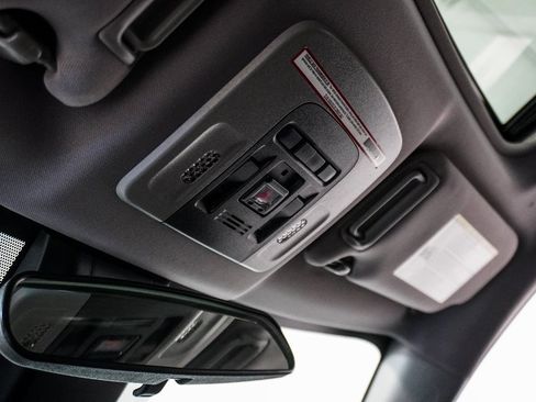 Used 2020 Toyota Camry SE image 26