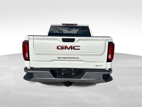 Used 2024 GMC Sierra 1500 SLT image 4