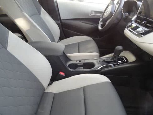 Used 2023 Toyota Corolla LE w/ LE Convenience Package FWD image 11