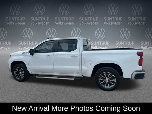 Used 2025 Chevrolet Silverado 1500 LT AWD/4WD image 3