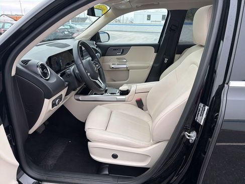 Used 2020 Mercedes-Benz GLB 250 4MATIC image 18
