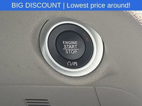 Used 2023 Chrysler Pacifica Touring-L FWD image 48