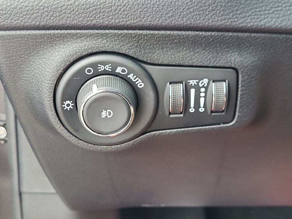 Used 2019 Jeep Compass Trailhawk w/ Cold Weather Group AWD/4WD image 35