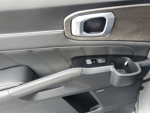 New 2025 Kia Sorento SX Prestige image 12