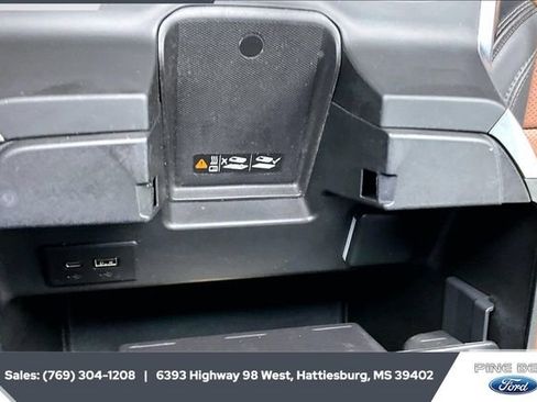 Used 2023 Chevrolet Silverado 1500 High Country image 24