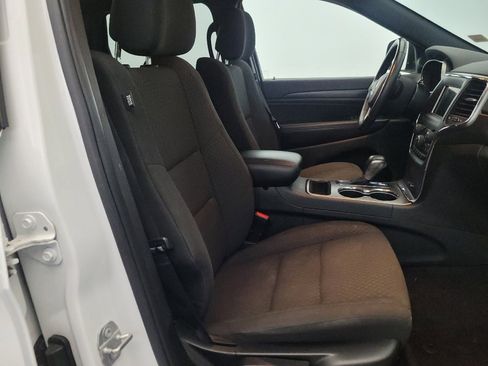 Used 2018 Jeep Grand Cherokee Laredo AWD/4WD image 21