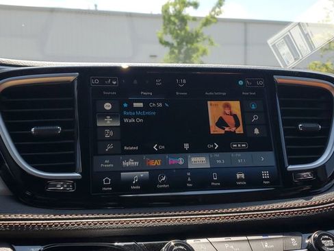 New 2026 Chrysler Pacifica Pinnacle FWD image 25