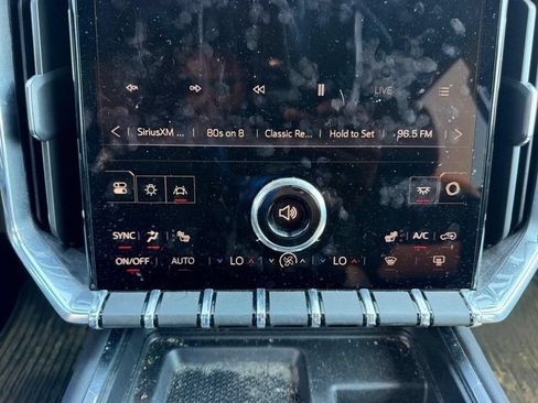 Used 2024 GMC Acadia Elevation w/ Black Edition AWD/4WD image 17