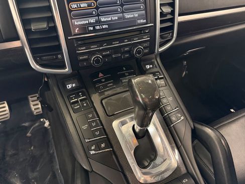 Used 2014 Porsche Cayenne Turbo S AWD/4WD image 19