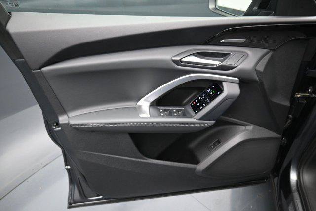 Used 2025 Audi Q5 Premium Plus w/ Premium Plus AWD/4WD image 11