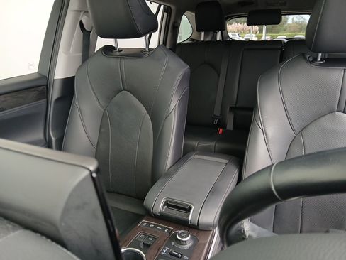 Used 2020 Toyota Highlander Limited image 22