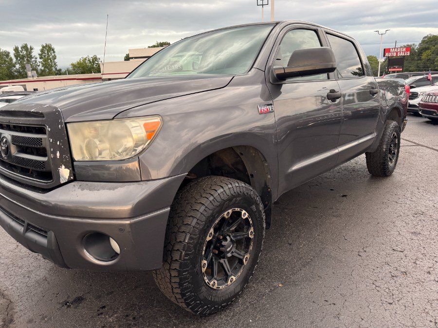 Used 2012 Toyota Tundra 4x4 CrewMax image 9