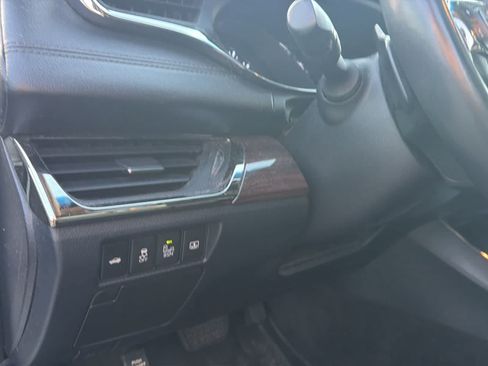 Used 2014 Toyota Avalon Limited FWD image 9