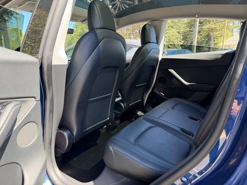 Used 2021 Tesla Model Y Long Range image 30