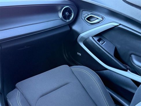 Used 2021 Chevrolet Camaro LT w/ RS Package image 14