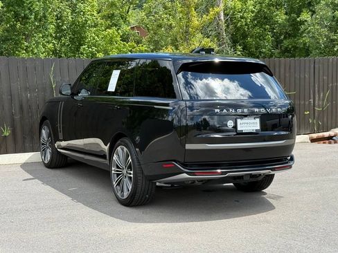 Certified 2025 Land Rover Range Rover Long Wheelbase SE AWD/4WD image 3