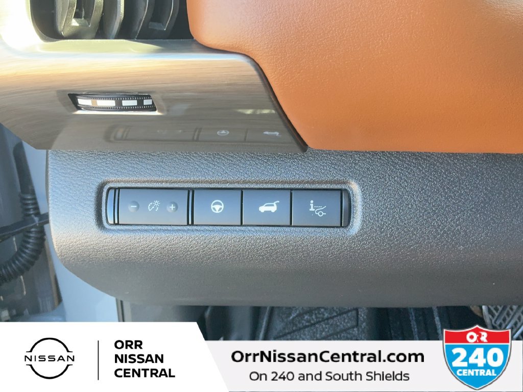 Used 2025 Nissan Pathfinder Platinum w/ Cargo Package FWD image 19