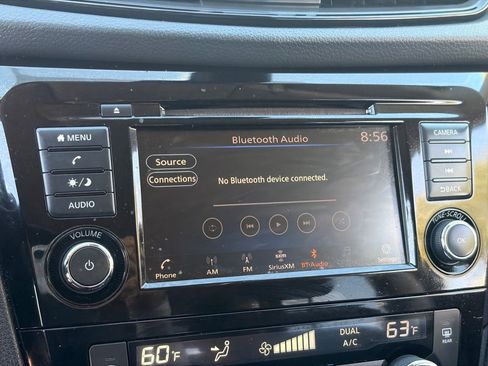 Certified 2020 Nissan Rogue SV FWD image 22