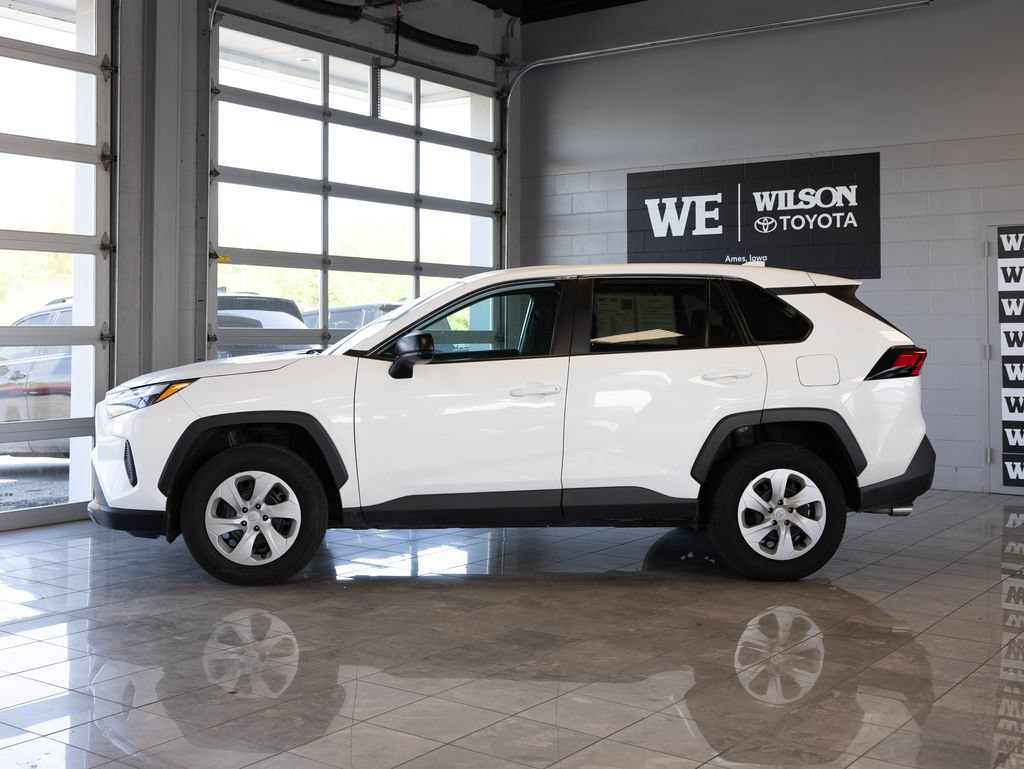 Used 2024 Toyota RAV4 LE AWD/4WD image 1