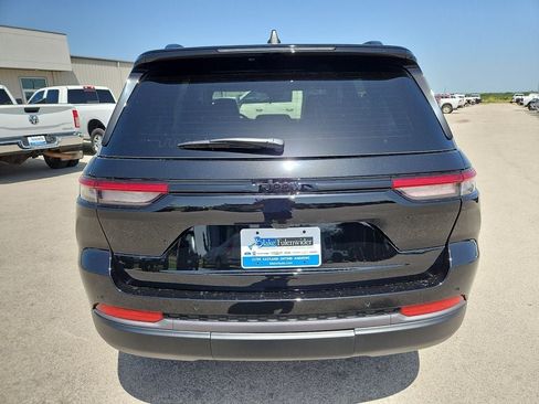 New 2026 Jeep Grand Cherokee Altitude RWD image 6