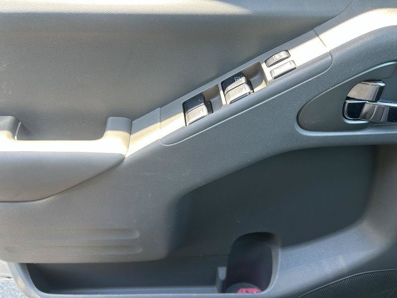 Used 2020 Nissan Frontier SV AWD/4WD image 7