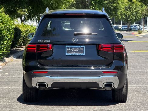 New 2026 Mercedes-Benz GLB 250 image 4