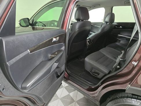 Used 2016 Kia Sorento LX image 17