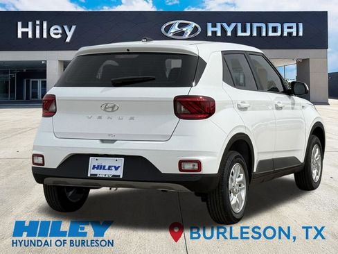 New 2026 Hyundai Venue SE image 4