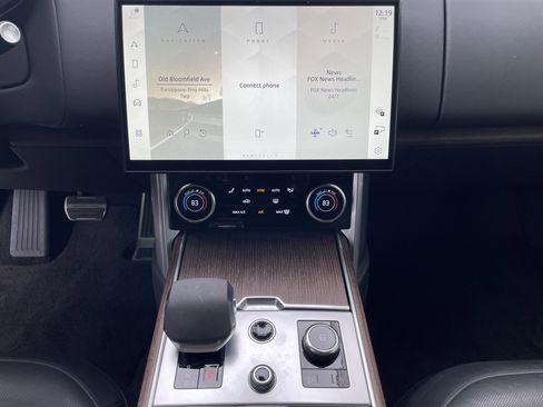 Certified 2023 Land Rover Range Rover Autobiography image 19