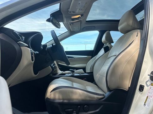 Used 2020 INFINITI QX50 Essential w/ Convenience Package AWD/4WD image 8