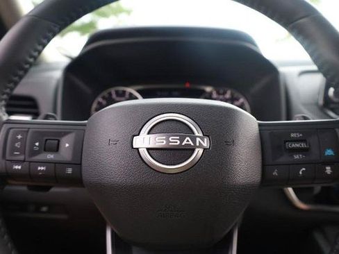 Certified 2025 Nissan Rogue SV AWD/4WD image 9