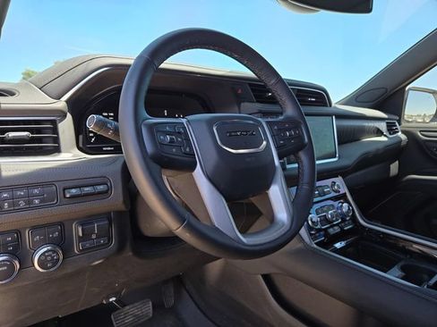 Used 2024 GMC Yukon Denali AWD/4WD image 14