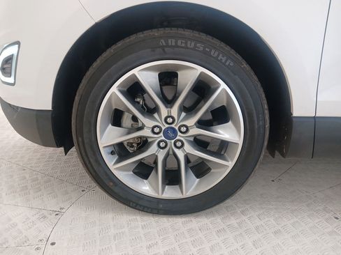 Used 2018 Ford Edge Titanium w/ Equipment Group 301A AWD/4WD image 10