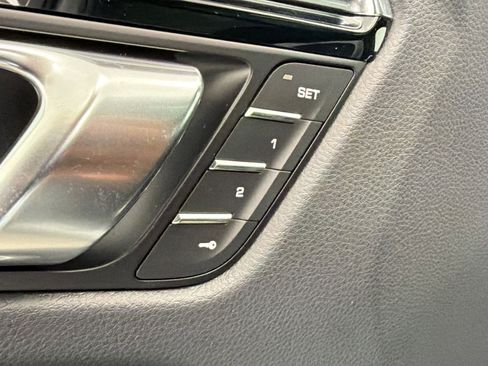 New 2026 Porsche Macan image 20