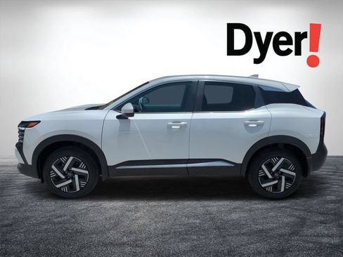 Used 2025 Nissan Kicks SV FWD image 7