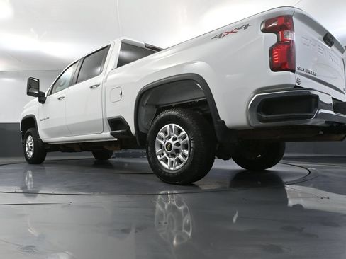 Used 2023 Chevrolet Silverado 2500 LT AWD/4WD image 52