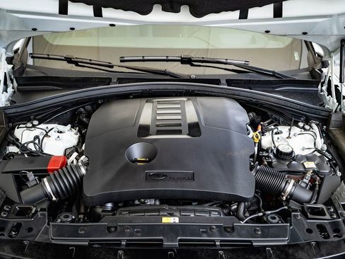 Used 2023 Land Rover Range Rover Velar R-Dynamic S image 38