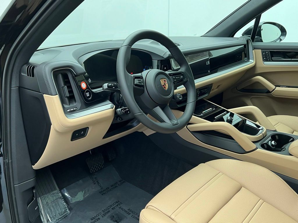 Used 2026 Porsche Cayenne E-Hybrid AWD/4WD image 4